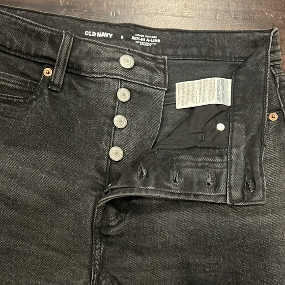 Old Navy Ski Hi A-Line Shorts - Picture 3 of 4